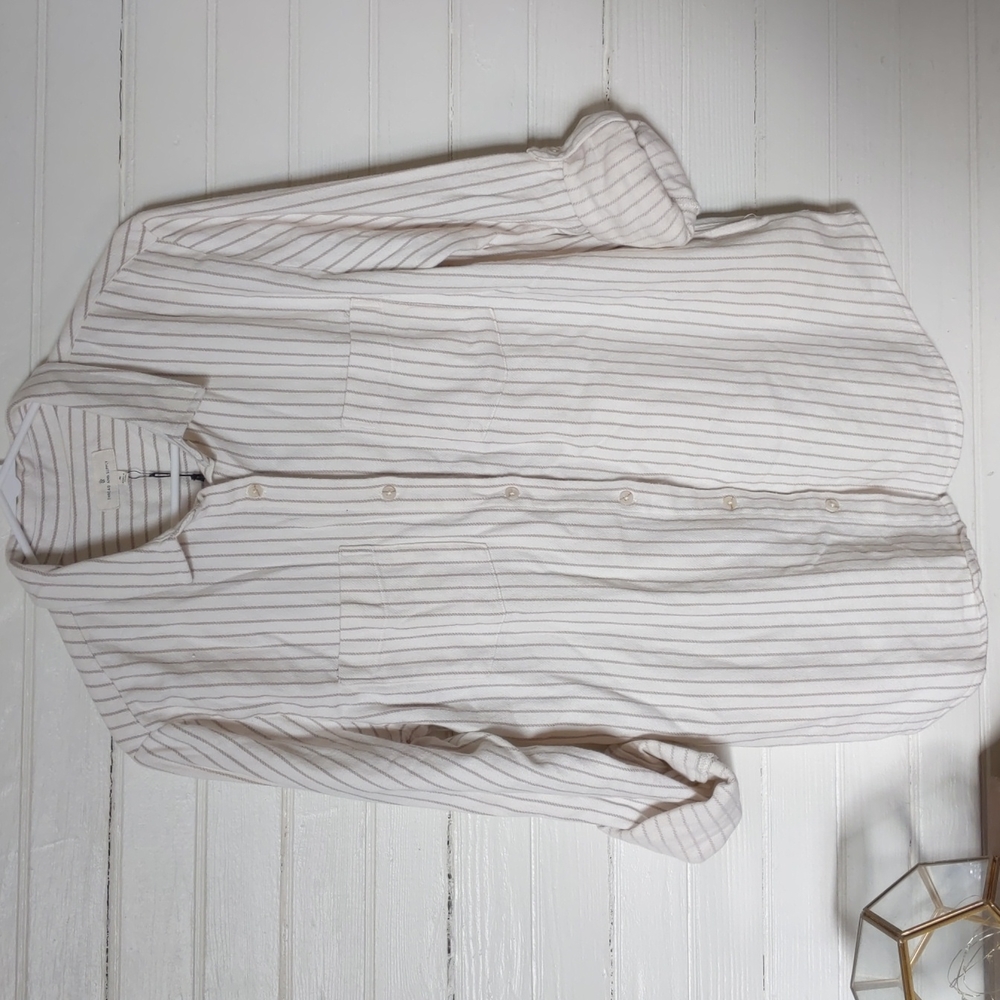 *SOLD* Thread &supply warm long sleeve white and gray striped button down size M